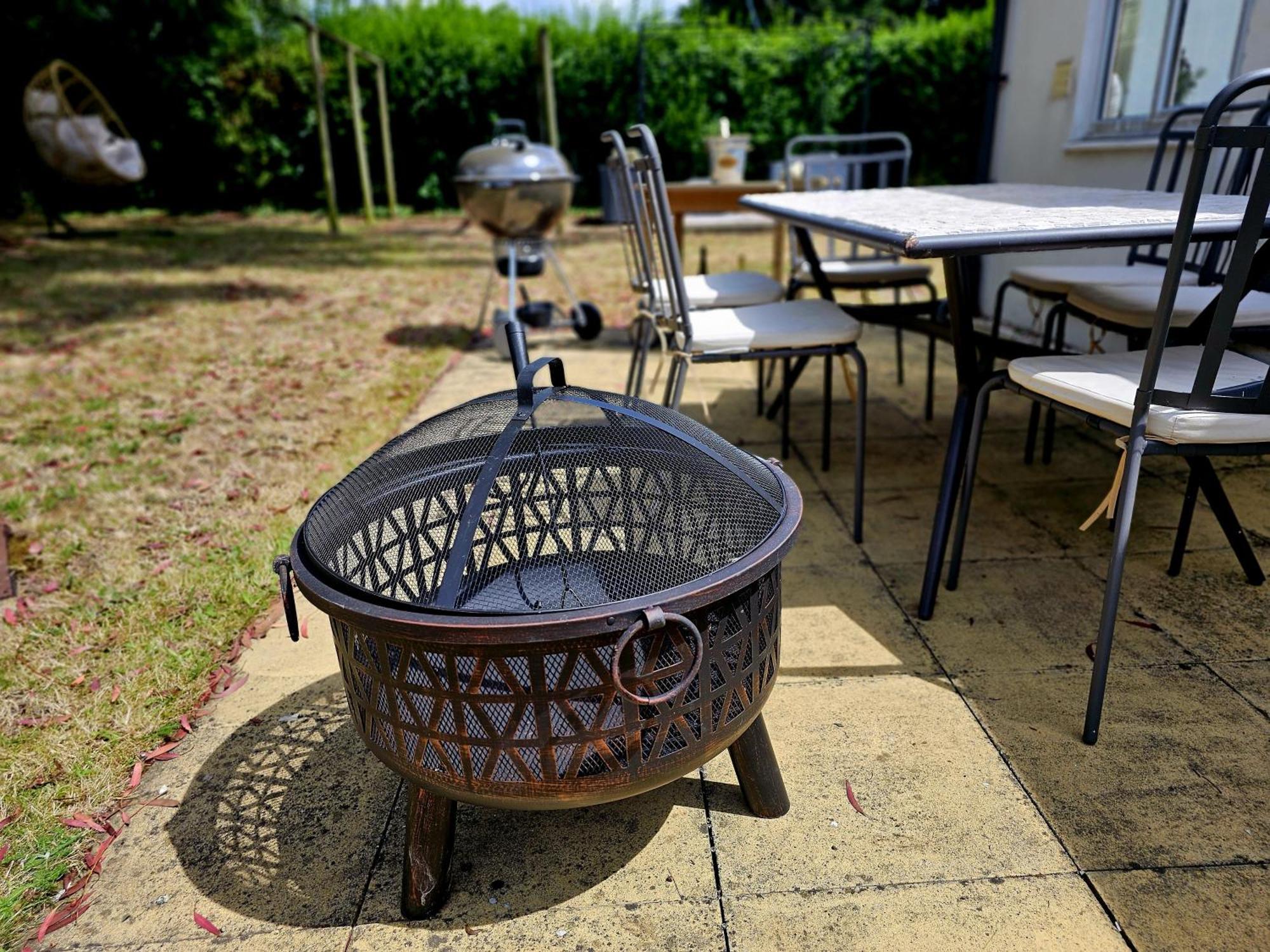 English Farmhouse Cottage جيلدفورد المظهر الخارجي الصورة